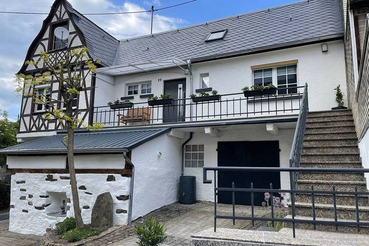 Ferienhaus für 5 Personen, mit Garten und Balkon in Bruttig-Fankel