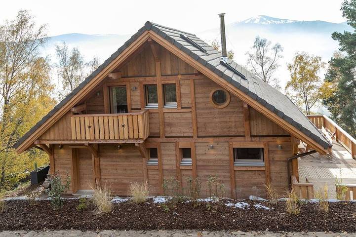 Chalet pour 12 personnes, avec jacuzzi et jardin ainsi que balcon et sauna