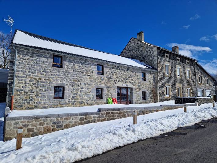 Gîte pour 14 personnes, avec terrasse et jardin en Haute-Loire - 2