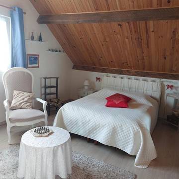 Chambre d’hôte pour 2 personnes, avec jardin à Savigné-l'Évêque
