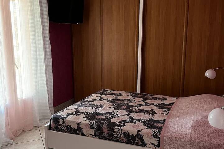 Location de vacances pour 10 personnes, avec piscine ainsi que terrasse et jardin à Sauvian - 4