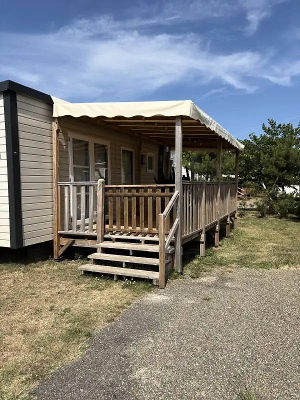 Camping pour 6 personnes, avec Terrasse et Piscine