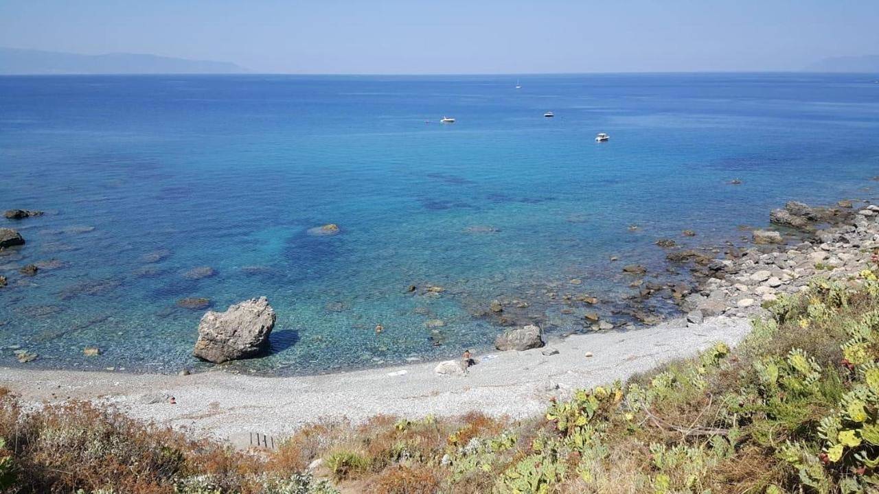 Ganze Wohnung, One-Bedroom Apartment with Balcony in Milazzo, Messina Provinz