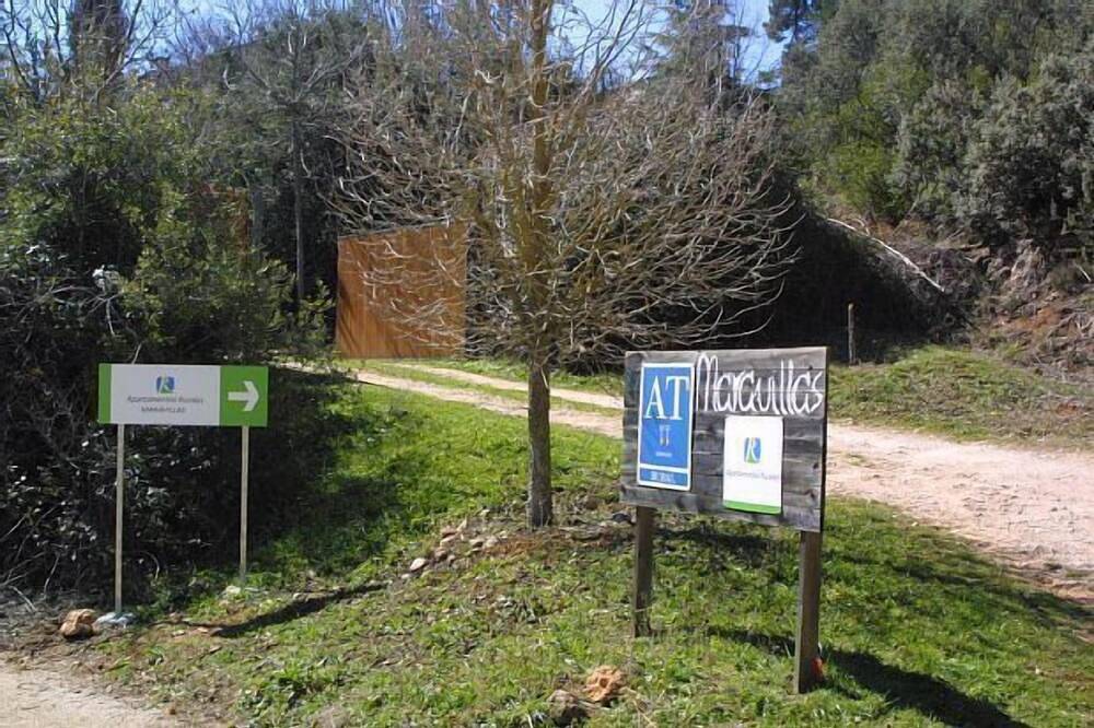 Rural apartment Aptos. Rural Tourism Las Maravillas for 5 people in Cañada Catena, Beas de Segura