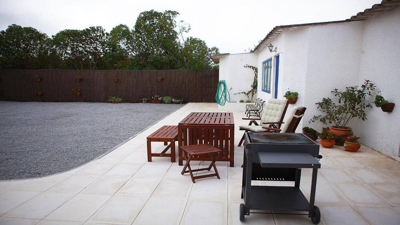 Three-Bedroom House in Atouguia da Baleia, Leiria distrito