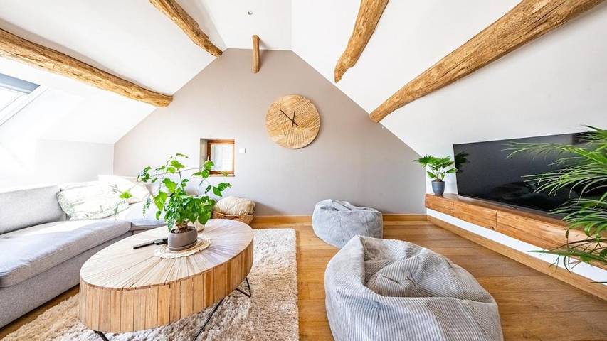 Location de vacances pour 6 personnes, avec terrasse et vue dans Circuit Dijon-Prenois