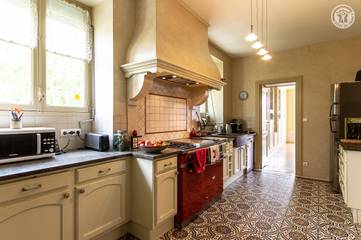 Gîte pour 14 Personnes dans Matour, Région de Mâcon, Photo 1