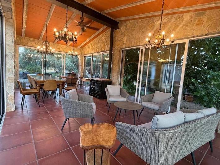 Casa rural para 12 personas, con Balcón y Jacuzzi además de Terraza y Jardín en Los Serranos - 2