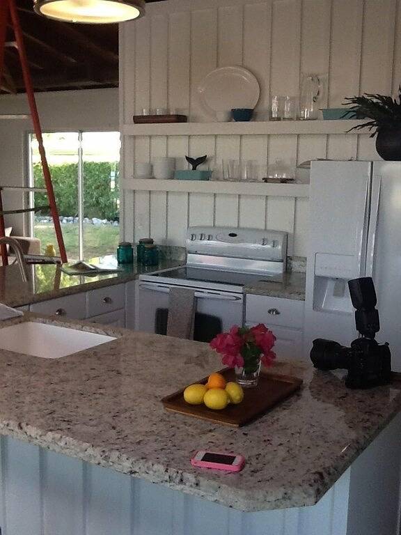 Bungalow for 6 people, with yard and terrace as well as hot tub in Key Largo