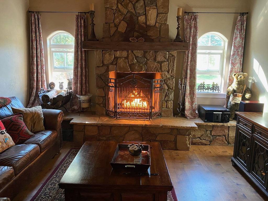 Riverfront Kabine unter dem Mogollon Rim am East Verde River in Gila County