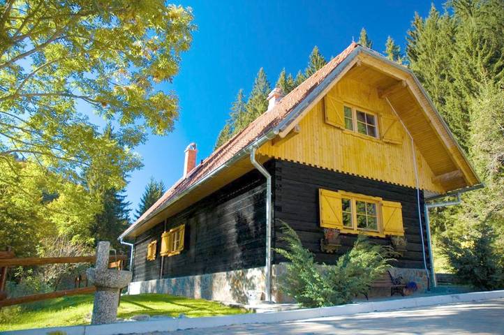 Ferienwohnung für 13 Personen, mit Garten und Sauna sowie Ausblick, mit Haustier