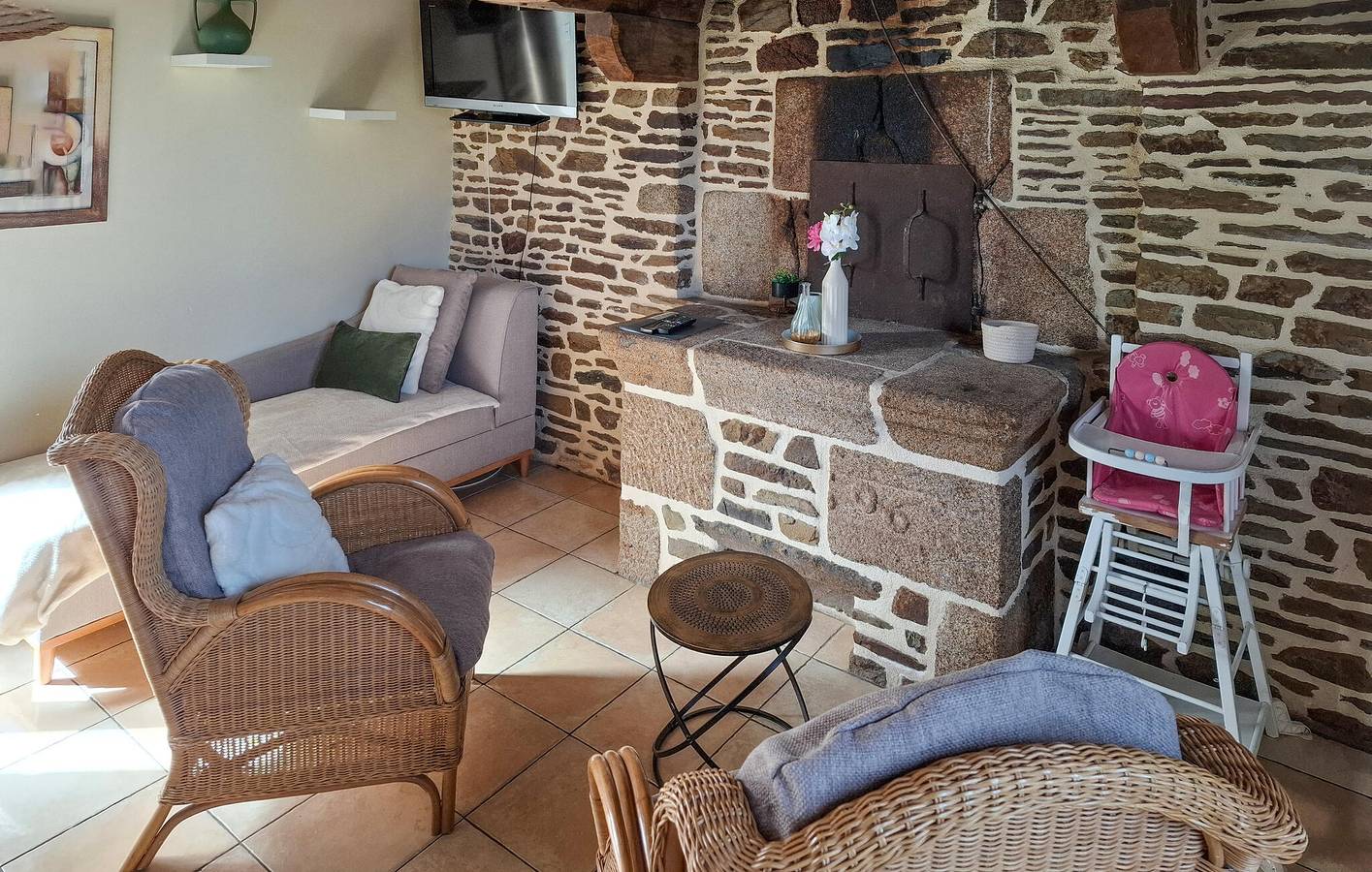 Appartement confortable avec WiFi, TV, Parking et Jardin - 1.5km de Carnet, 2.5km de La Guerge in Carnet, Région d'Avranches