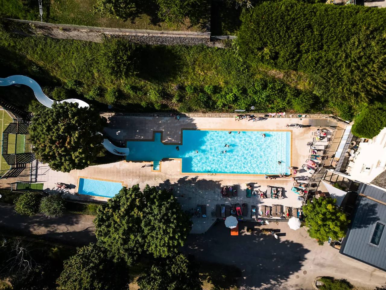 Chalet Confort 25m² (2 chambres) 4 personnes in Thérondels, Massif central