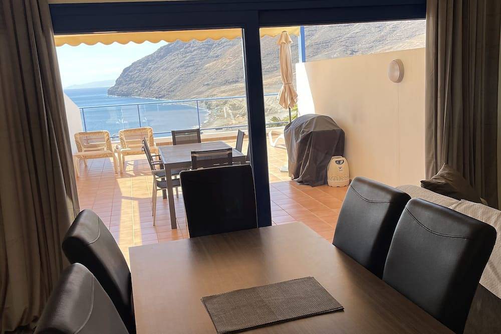 Appartement entier, Appartement De Luxe Vue Mer Exceptionnelle - Avec Terrasse Spacieuse Et Solaire / Wifi Gratuit in Gran Tarajal, Tuineje
