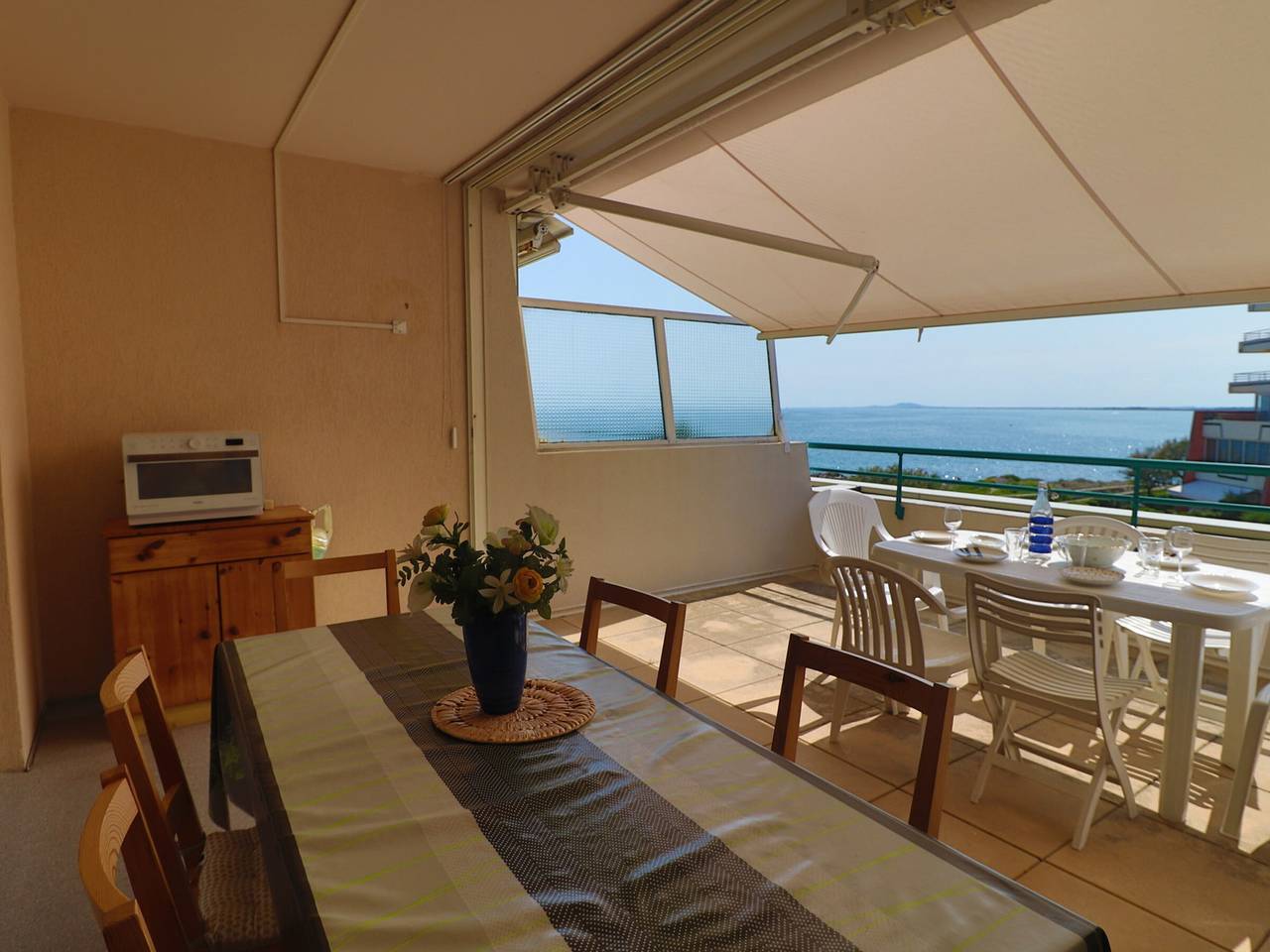Ganze Wohnung, 34m² Wohnung 2* mit klimatisierter Loggia, Terrasse mit Meerblick in Sete, Mittelmeerküste (Frankreich)