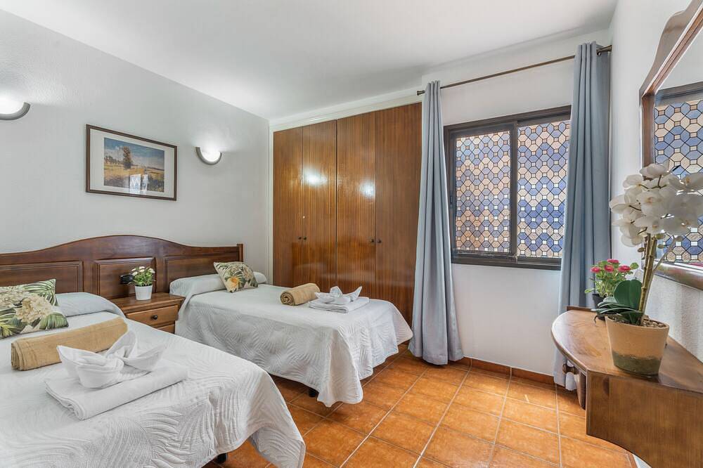 Entire apartment, Apartment 'Sol Dorado' with Shared Pool, Private Terrace & Wi-Fi - Silboholidays in La Trinchera, La Gomera