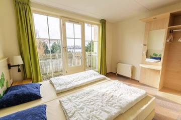Camping für 4 Personen in Goeree-Overflakkee, Niederländische Nordsee, Bild 1