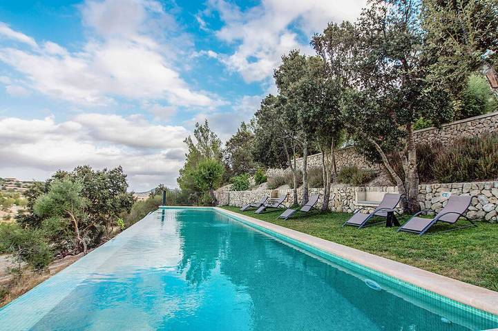 Finca für 6 Personen, mit Terrasse und Garten in Lloret de Vistalegre