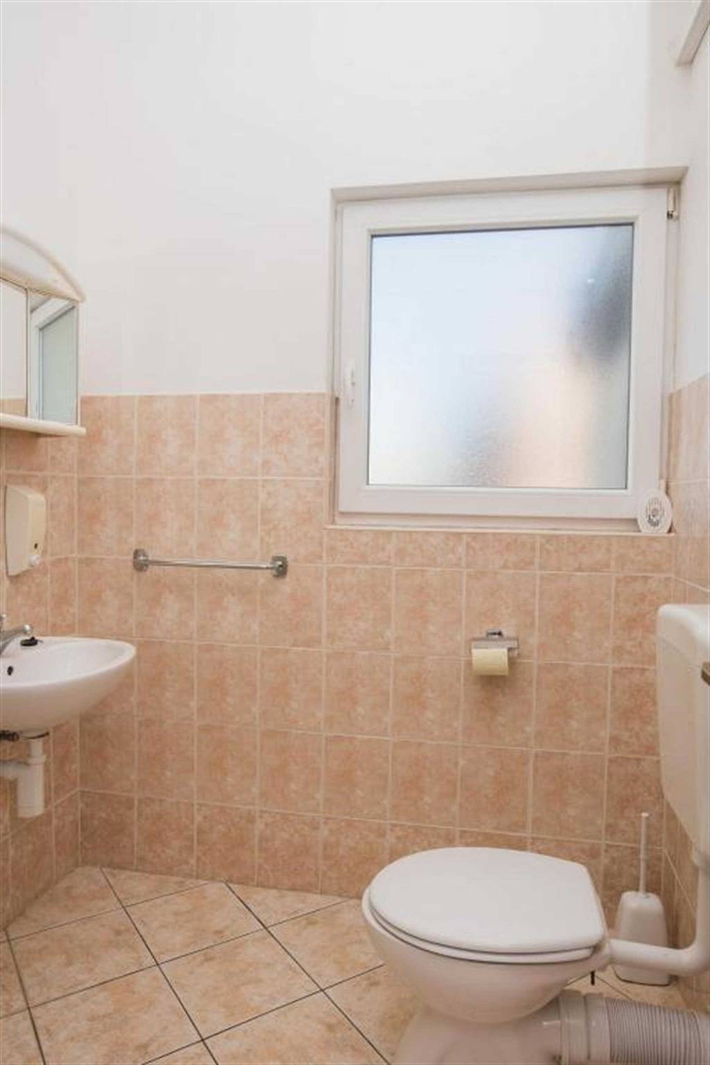 Ganze Wohnung, Neu Strandwohnung Gaj 9 in Brodarica, Šibenik-Knin