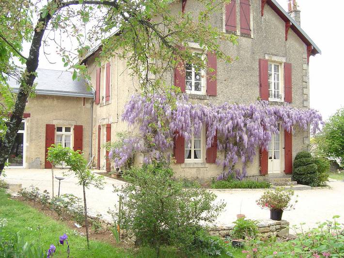 Chambre d’hôte pour 2 personnes, avec piscine et jardin, animaux acceptés dans les Deux-Sèvres - 2