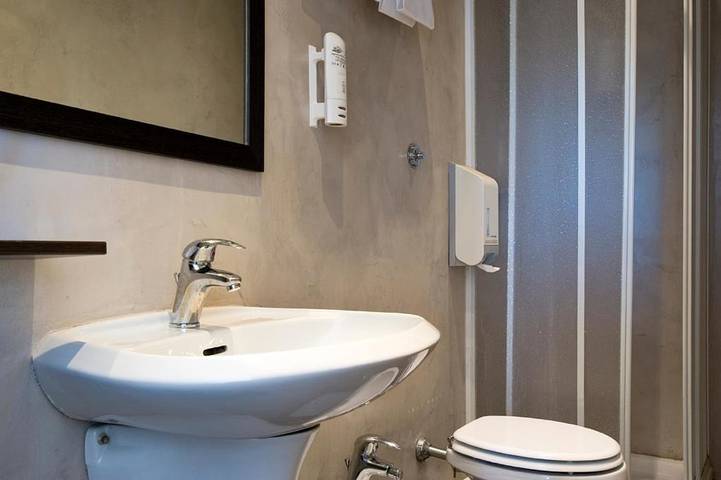 Hôtel pour 2 personnes, avec jardin dans Ostie - 2