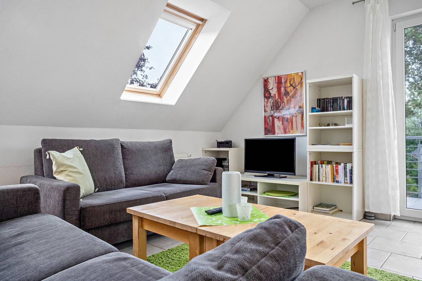 Geheel appartement, Appartement 'Haus 44 Og' met uitzicht op het meer, privétuin en wifi in Röbel, Müritz