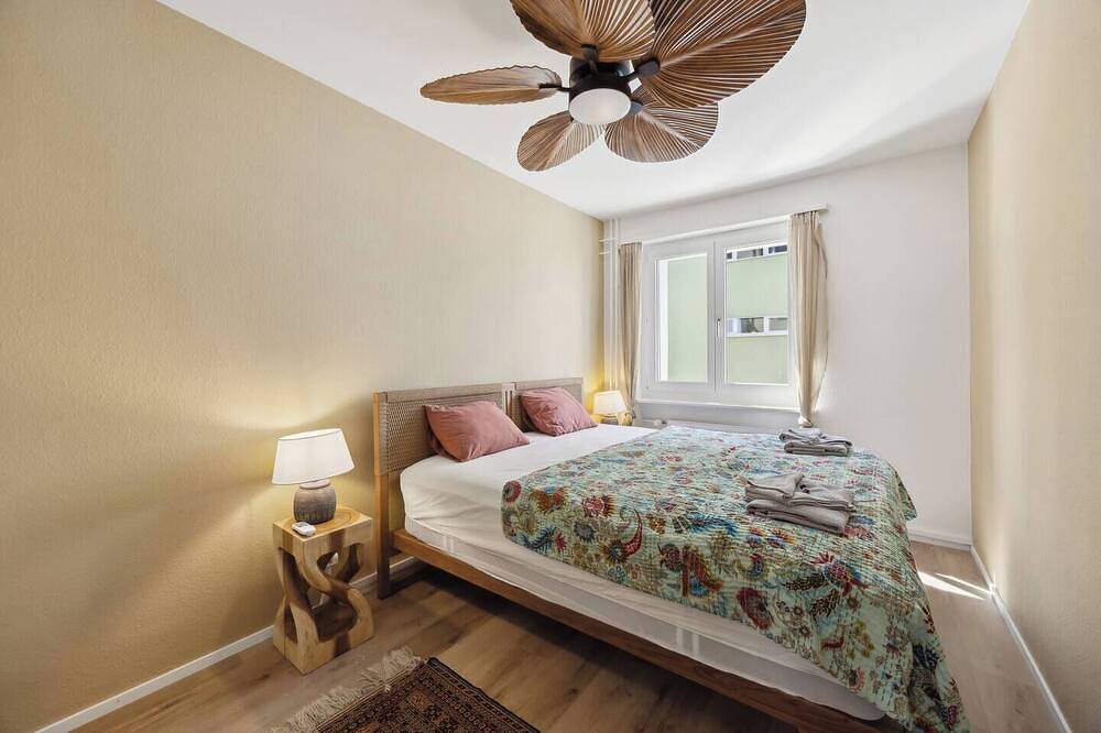Entire apartment, Chic 2Br in Oerlikon - Near Zurich City (203-16) in Zurich, Zurich Prealps