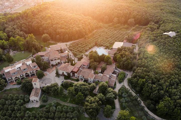Appartamento per 2 persone, con Terrazza e Idromassaggio nonché Giardino e Piscina a Telese Terme