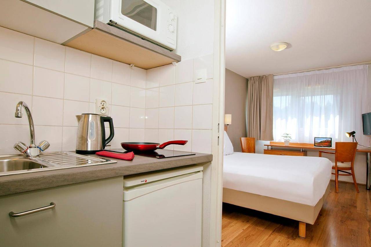 Séjours & Affaires Poitiers Lamartine in Poitiers, Vienne (France)