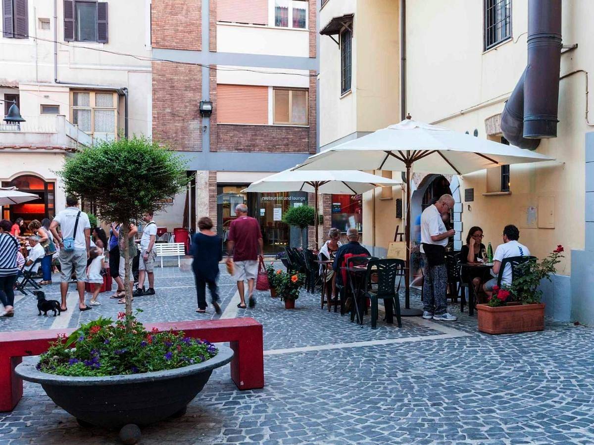La Casa degli Artisti 1 in Nettuno, Provincia di Roma