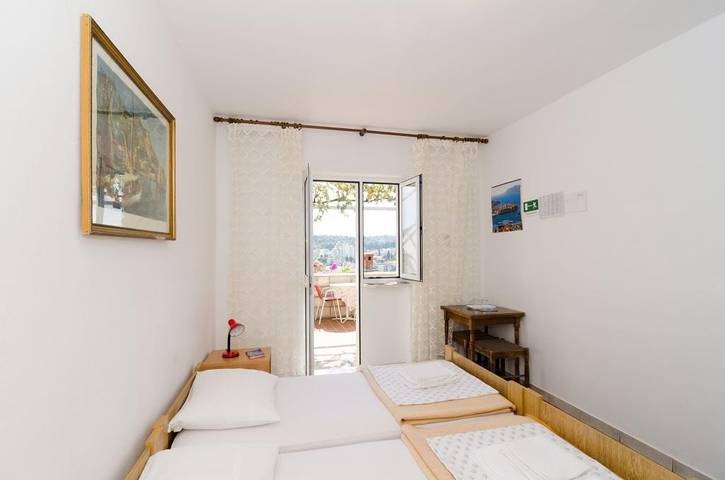Guest House Misita - Twin Room with Balcony and Sea View in Dubrovnik, Grad Dubrovnik