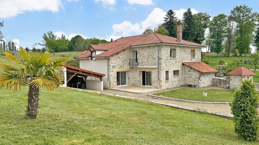 Gîte pour 8 personnes, avec Terrasse et Jardin