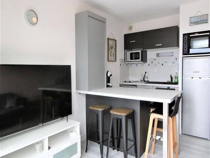 Gîte pour 4 personnes, avec terrasse, adapté aux familles dans Plage de Landrezac - 2