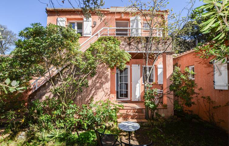 Ferienwohnung für 4 Personen, mit Terrasse und Garten in Afa