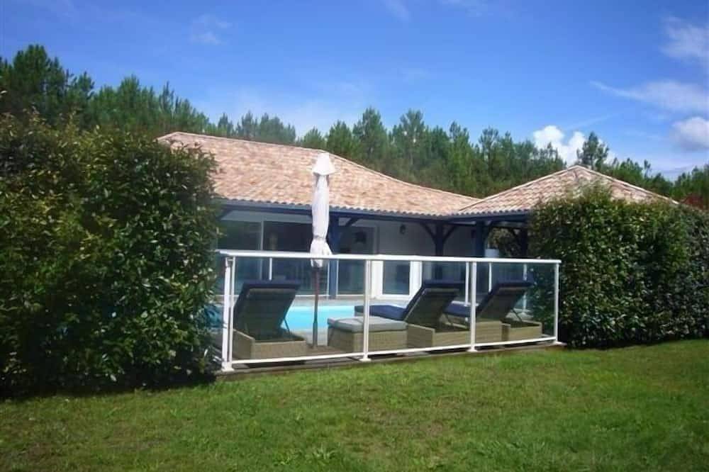 La Maison Bleue - Luxury Villa With Heated Pool in Lège-Cap-Ferret, Arcachon region
