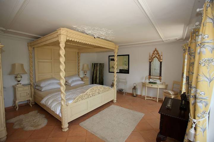 Location de vacances pour 12 personnes, avec jacuzzi et jardin, animaux acceptés à Lacroix-Barrez - 4