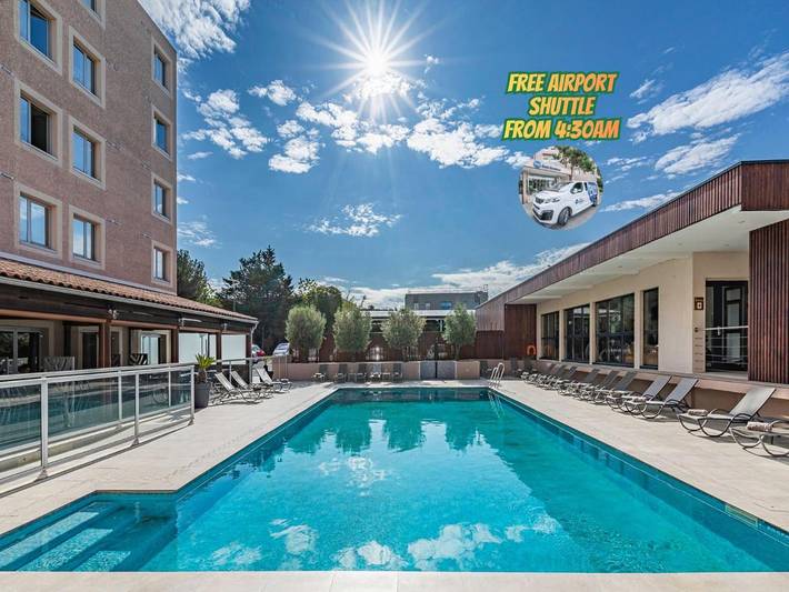 Hotel para 3 personas, con terraza y piscina - 1