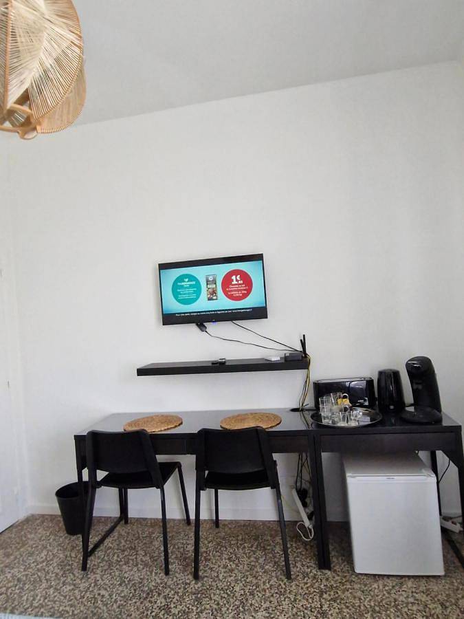 Double Room in Sommières, Côte méditerranéenne (France)