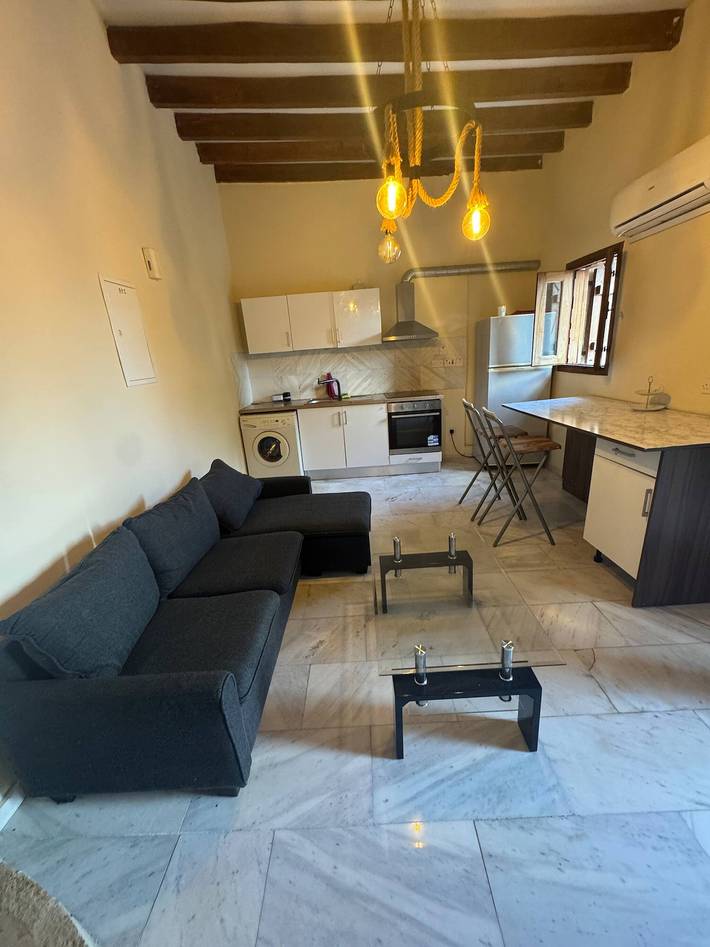 Vacation rental for 2 people, with pets in South Cyprus