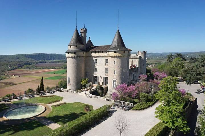 Hôtel pour 2 personnes, avec Terrasse et Jardin ainsi que Piscine et Vue à Mercuès
