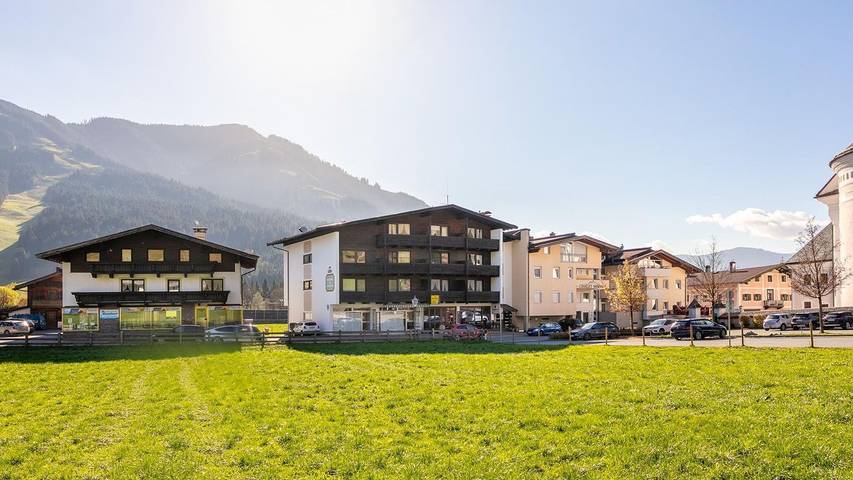 Hütte für 2 Personen, mit Balkon, mit Haustier in Brixen im Thale