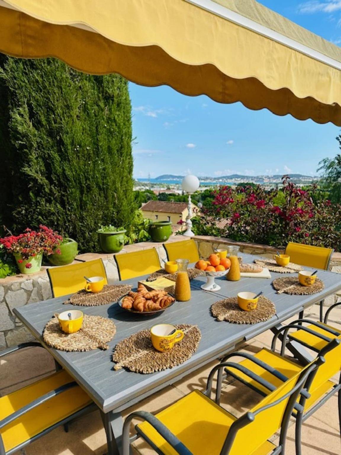 Vakantiehuis voor 9 personen met terras in Ollioules, Toulon regio
