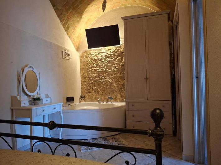 Gîte pour 4 personnes, avec Jacuzzi ainsi que Terrasse et Vue à San Martino in Pensilis