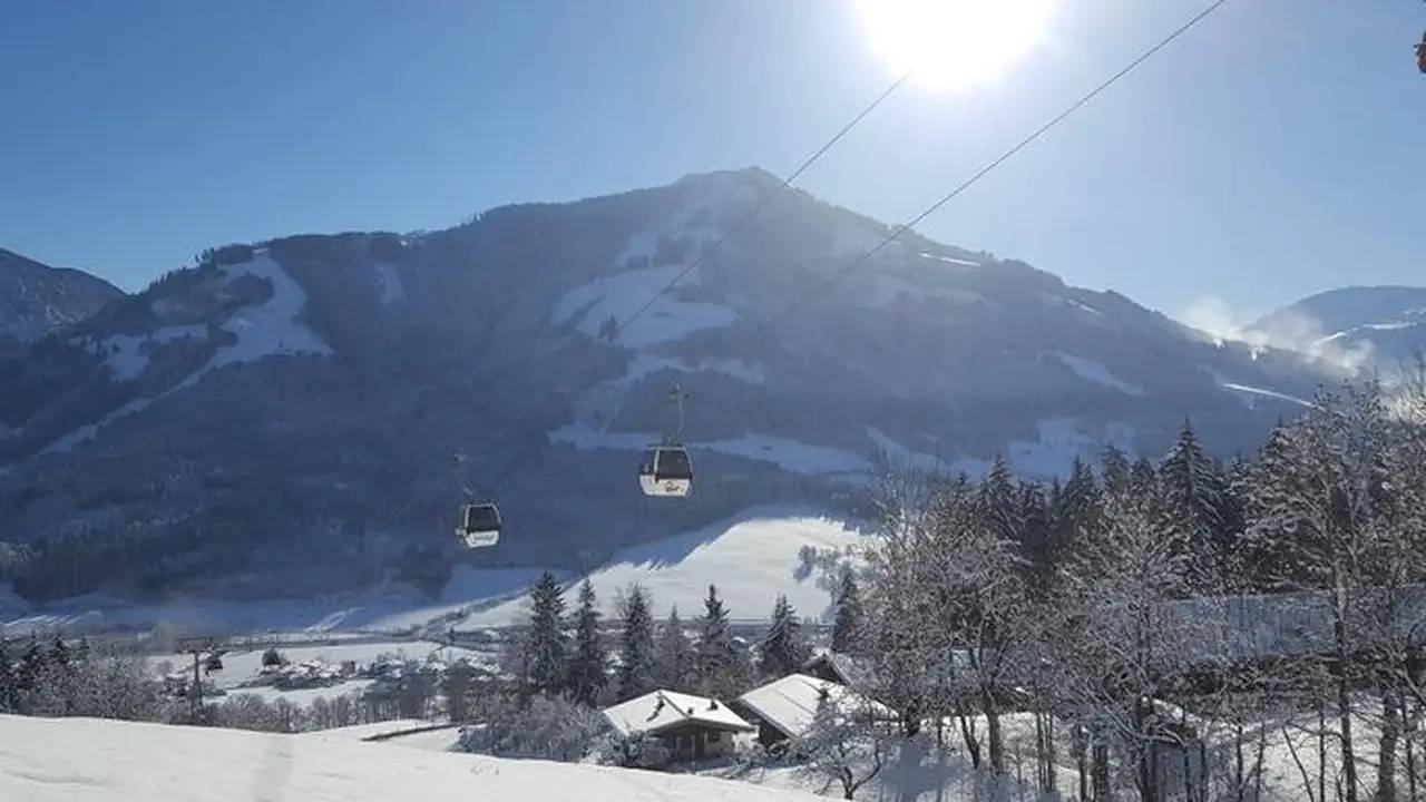 Geheel vakantieappartement, Vakantieappartement voor 2 personen met balkon in Brixen im Thale, Kaisergebirge