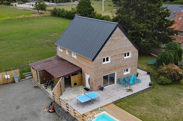 Gîte pour 15 personnes, avec jardin et jacuzzi