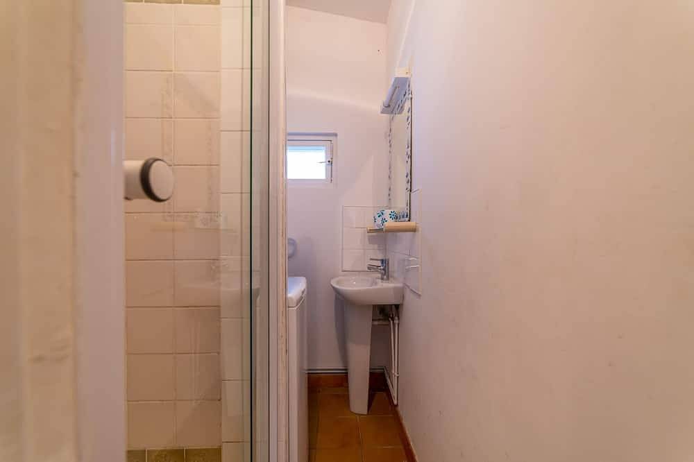 Appartement entier, Appartement 5 Pers, 20 M De La Mer, Cour Privee, Barbecue, 2 Chambres in Saintes-Maries-de-la-Mer, Côte méditerranéenne (France)