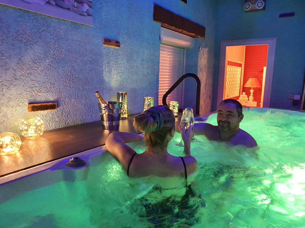 Gîte romantique "Le Spa'Tio" in Saint-Maximin (Oise), Oise