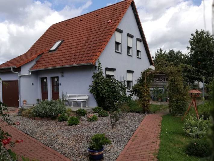 Ferienwohnung für 3 Personen, mit Terrasse und Garten in Ludorf