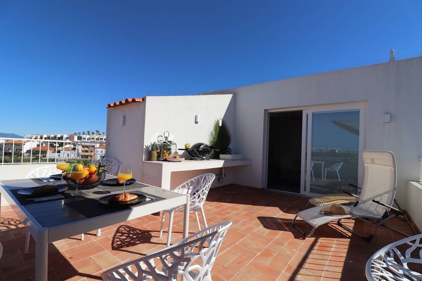 Casa Herzog: Casa moderna con vistas al mar, Wi-Fi y aire acondicionado in Ferragudo, Distrito de Faro