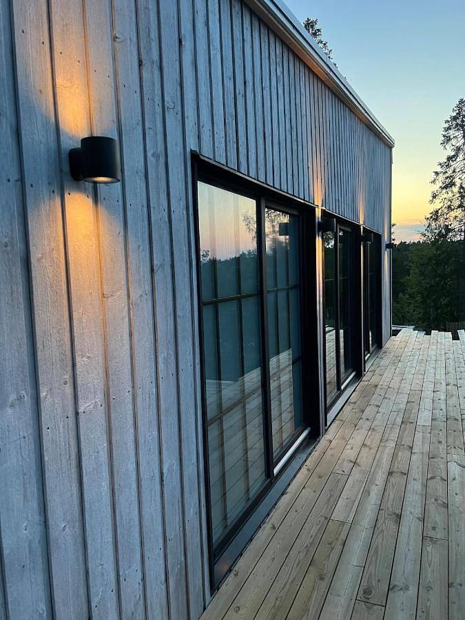 Ferienhaus für 6 Personen, mit Balkon und Terrasse in Muskö